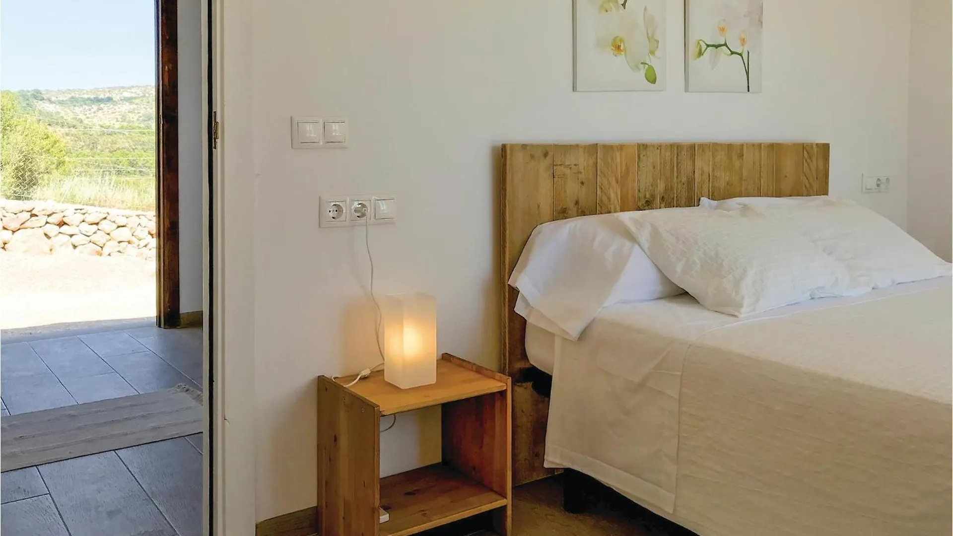 Awesome Home In Son Carrio With Kitchenette Spain