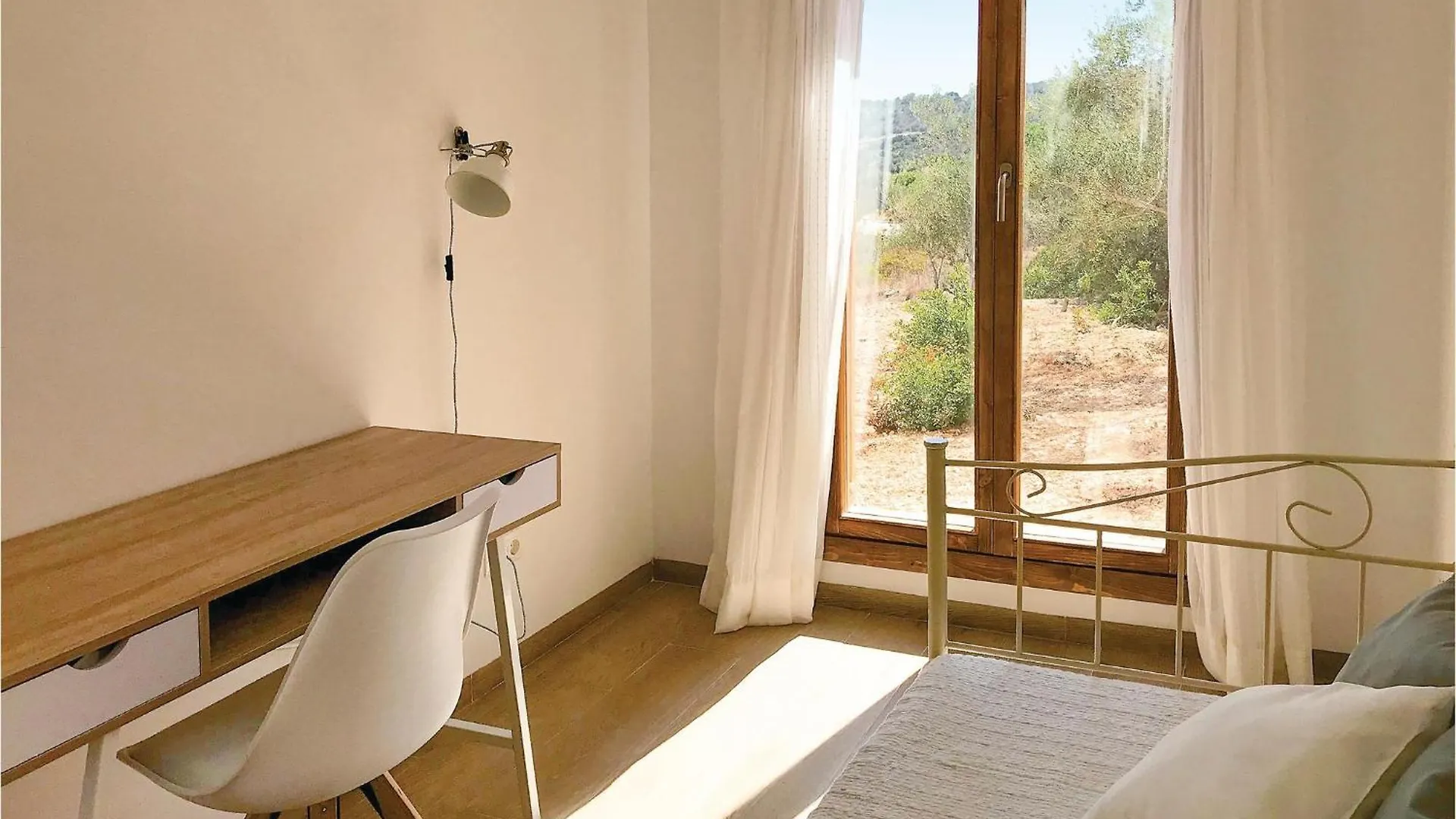 Awesome Home In Son Carrio With Kitchenette Holiday home