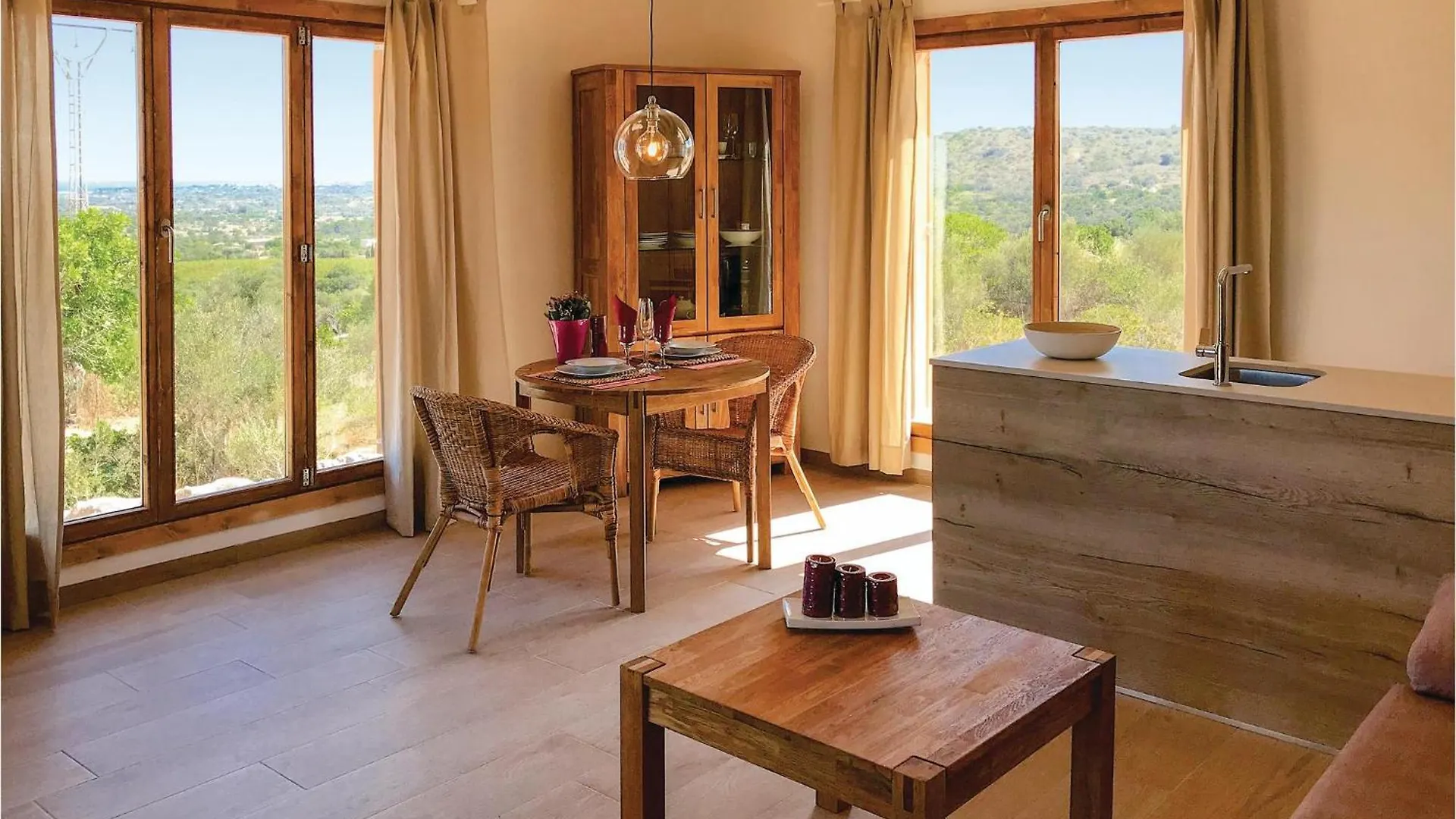 Awesome Home In Son Carrio With Kitchenette 0*, Son Carrio (Llevant) Spain